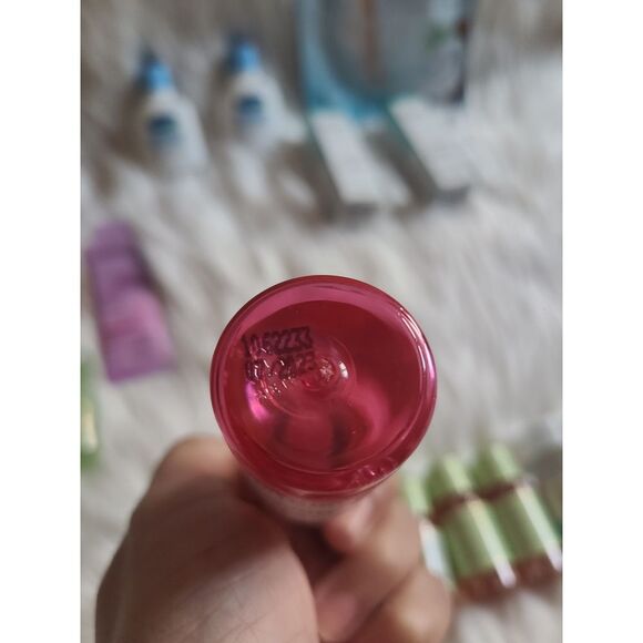 NEW 21pc Assorted Beauty Bundle - Picture 6 of 12